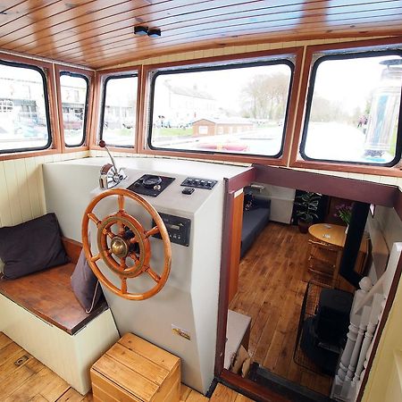 Hotel Roisin Dubh Houseboat Sallins Exterior foto
