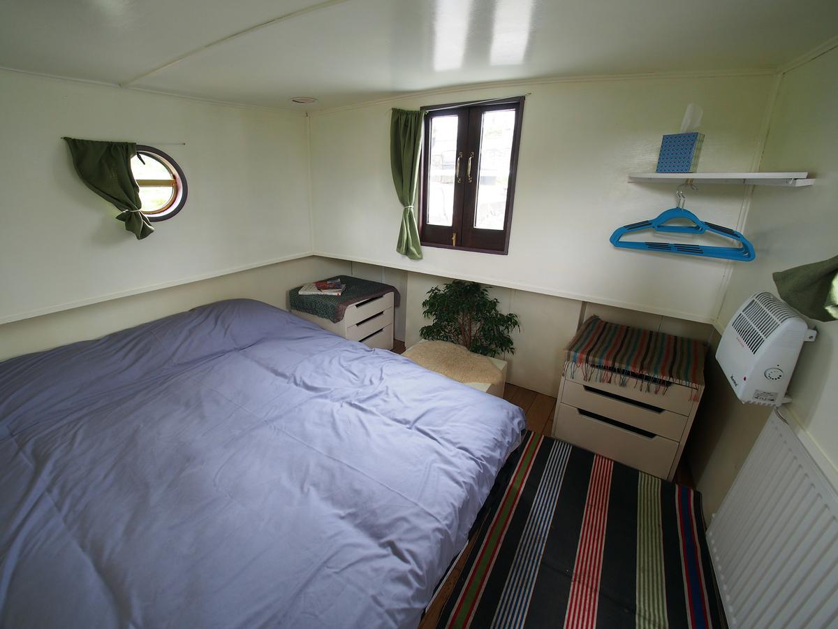 Hotel Roisin Dubh Houseboat Sallins Exterior foto